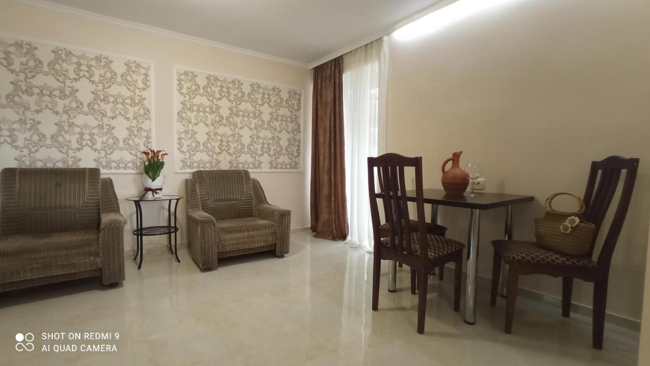מלון גגרה Samira מראה חיצוני תמונה